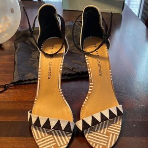 Chinese laundry 5 inch heel. Felt bottom never worn